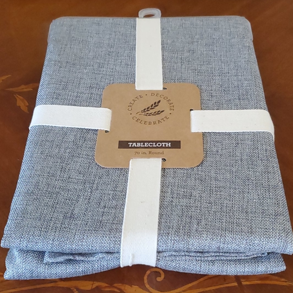 CREATE DECORATE CELEBRATE Tablecloth *